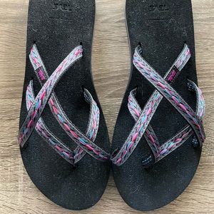 Women’s Teva Olowahu Flip Flops